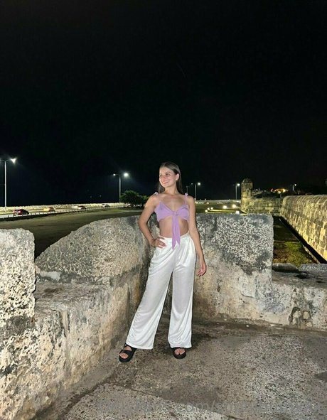 sophibumxxx art model images