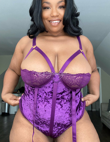 selynakylexoxo nice star pic