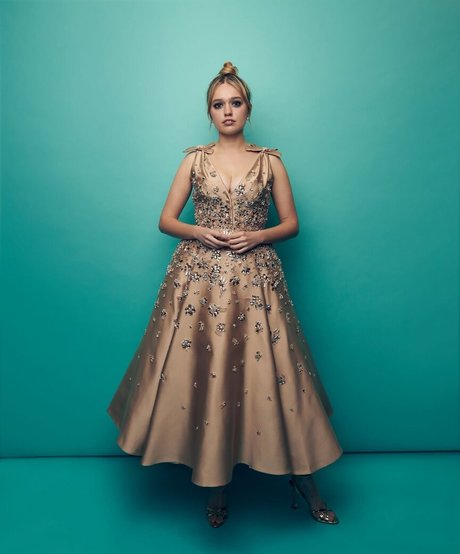 Aimee Lou Wood nice model picture