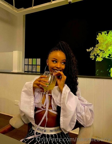 naomiebony pornstar nudes picture