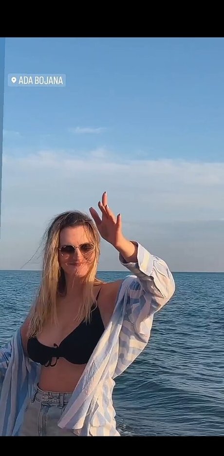 Milena And Lola pornstar gallery