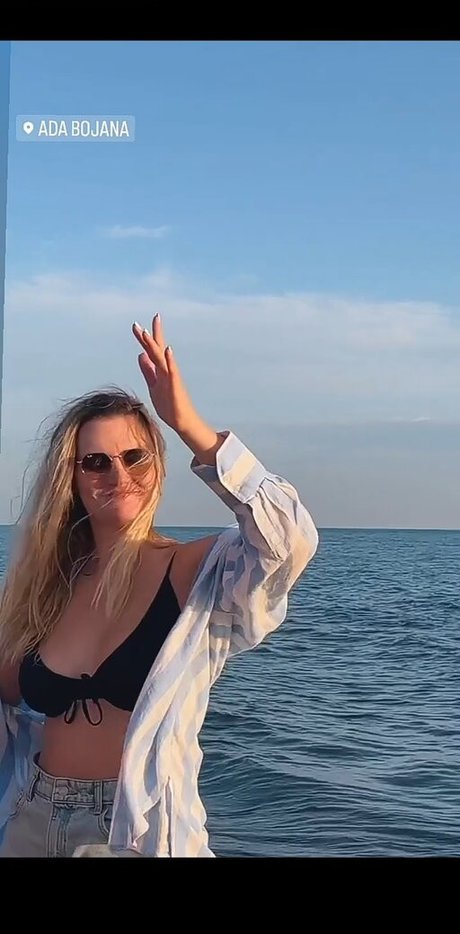 Milena And Lola hd star pictures