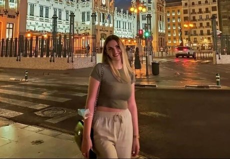 Milena And Lola model pictures