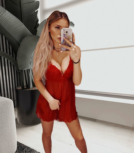 maltihoneyy pornstar naked images