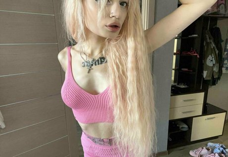 skinny tyan art model images