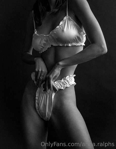 Anna Ralphs model nice images