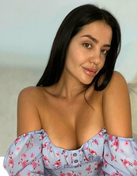 alexandrasunny actress pic