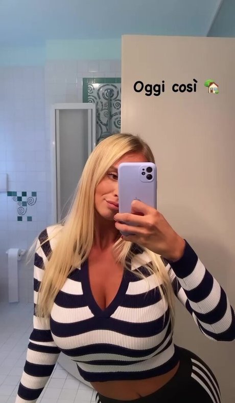 Maria Arreghini sexy pornstar images