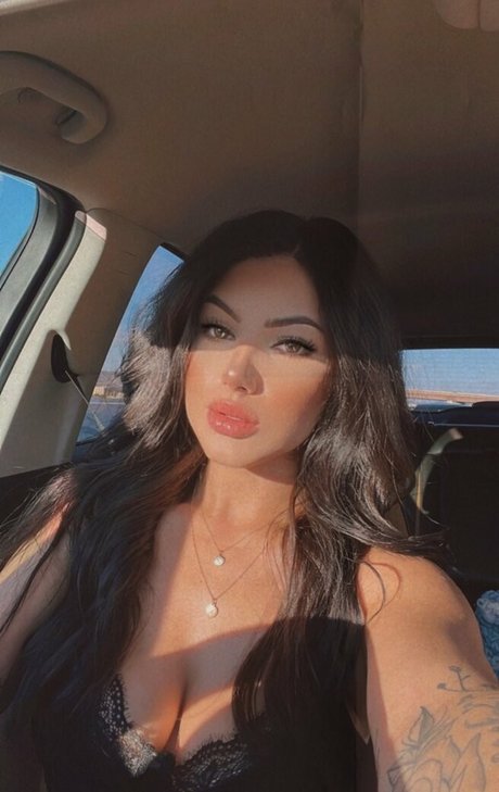 Daniela Rose pornstar exclusive photos