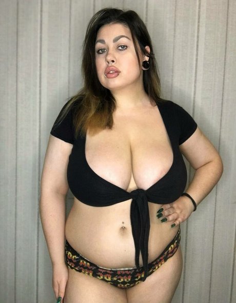 Mona Mia art actress galleries