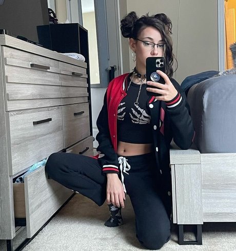 Lexi Lynx star pretty pic