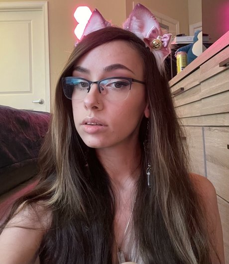 Lexi Lynx pornographic model gallery