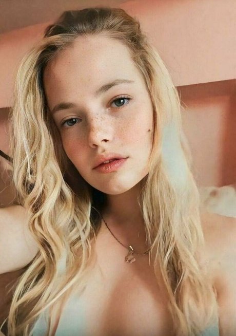 lit1le kitty1 hd pornstar photo