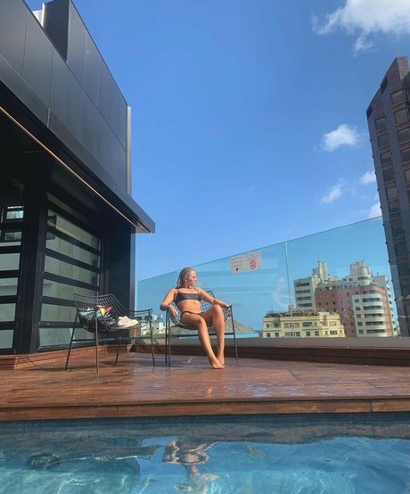 Axelle Maga star hot pics