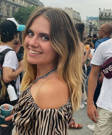 Axelle Maga nice star picture