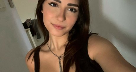 Aviya Danino model nude image