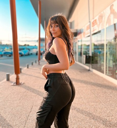 Anaisableal high quality star picture