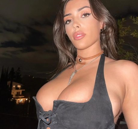 unknown onlyfans beautiful nude pic