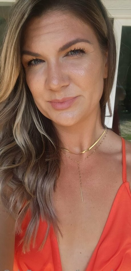 thick redhead onlyfans beautiful nude images