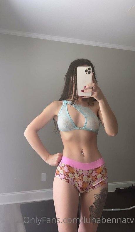lunabennatv model nude photos