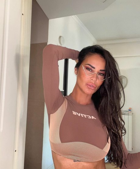 Antonella Mosetti hot pornstar pics