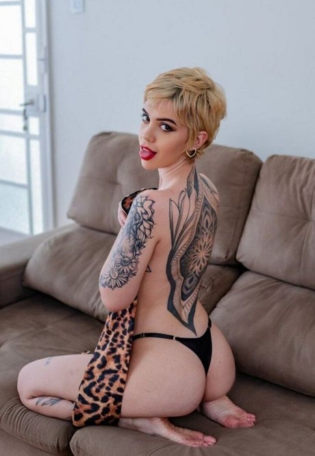 Petropolis free pornstar pic