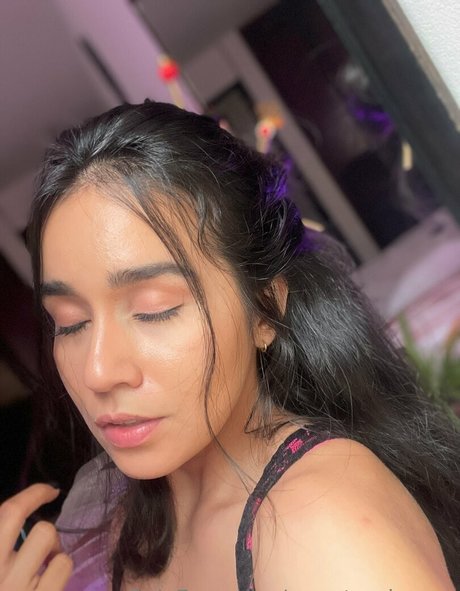 sweetnudesxxx nude pornstar photo