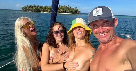 Sailing Doodles model erotic pics