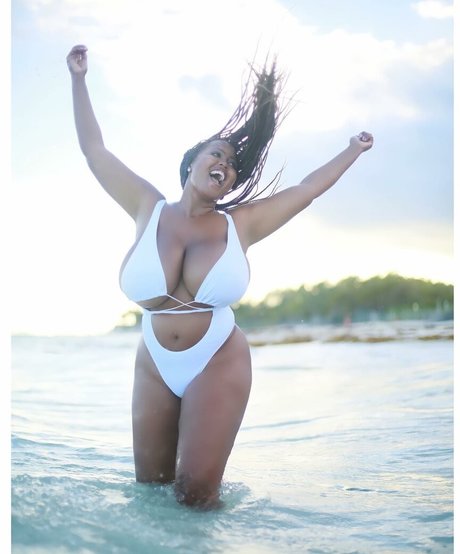 Monique Cooper erotic star pictures