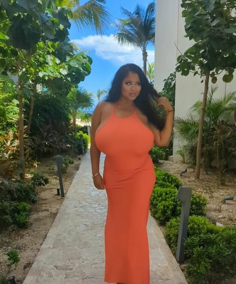 Monique Cooper Profile pic