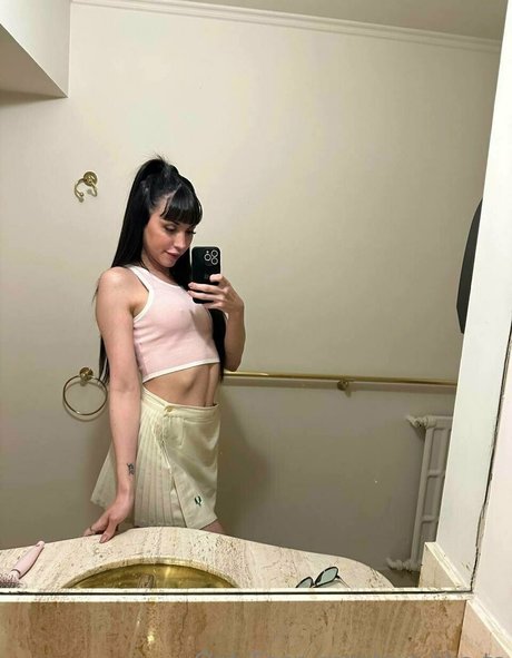 eva lika ts Profile pic