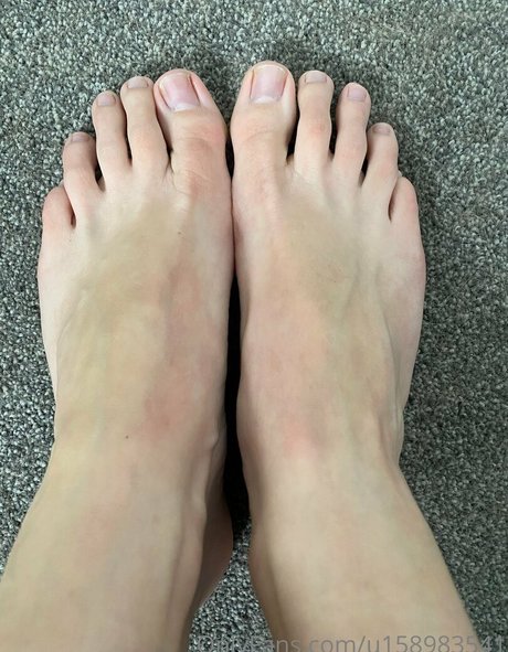 barefootlibran nudes star photo