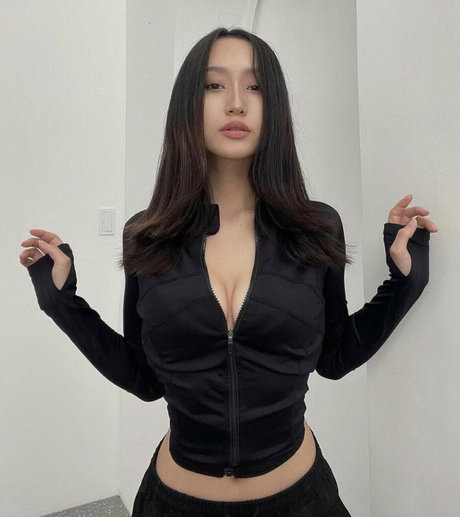 meow dilyara sexy actress galleries