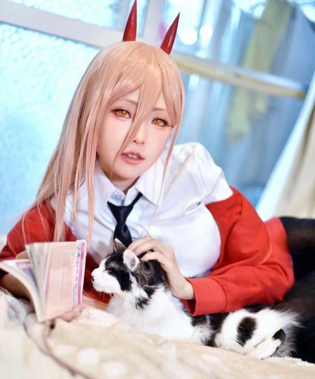 eeelyeee best pornstar image