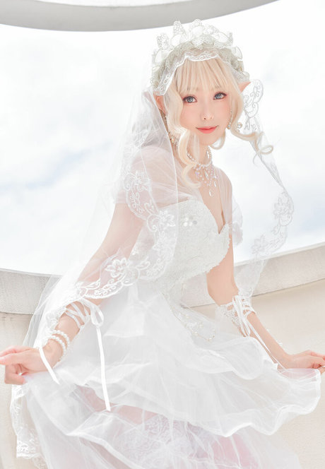 eeelyeee model sexy pics