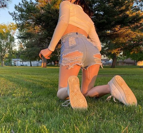 Rumi Mac pornstar naked photo