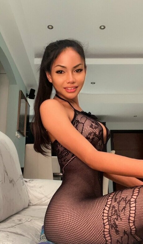 peachy lily pornstar erotic pictures