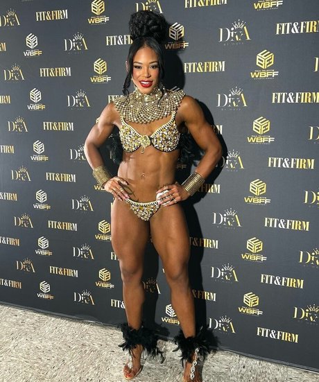 Bianca Belair model adult pictures