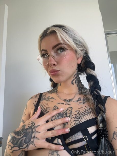 bugurl exclusive star pictures