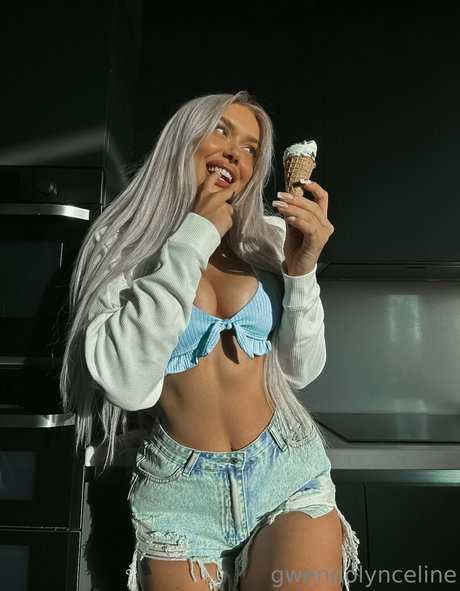 gwendolynceline erotic star photo