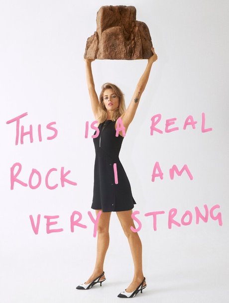 Samara Weaving model beautiful image