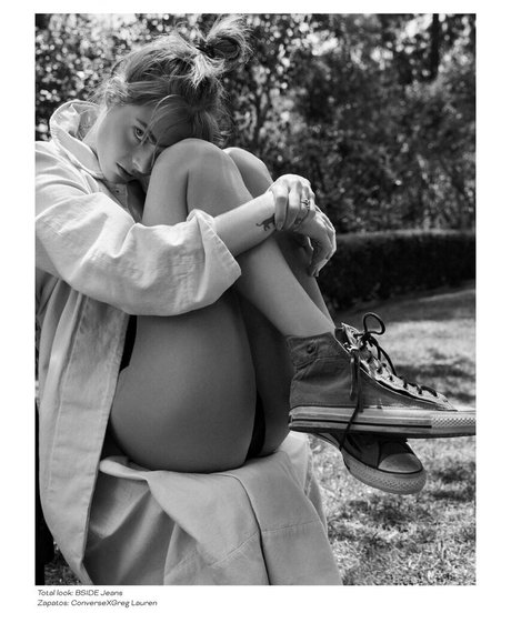 Samara Weaving Profile pic