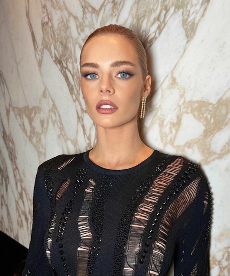 latina milf onlyfans erotic photo