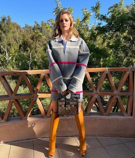 Samara Weaving model sexy archive