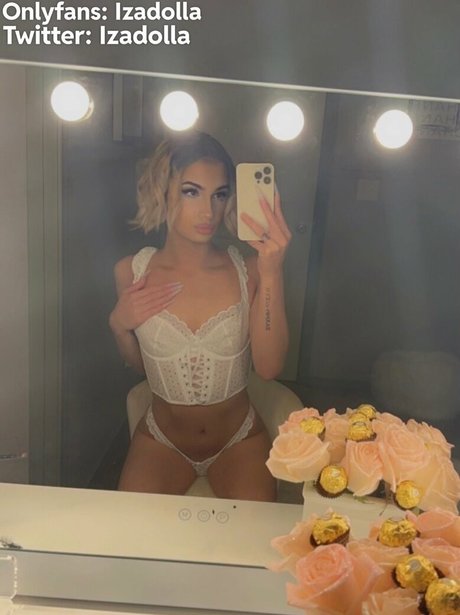 Izadolla model art archive