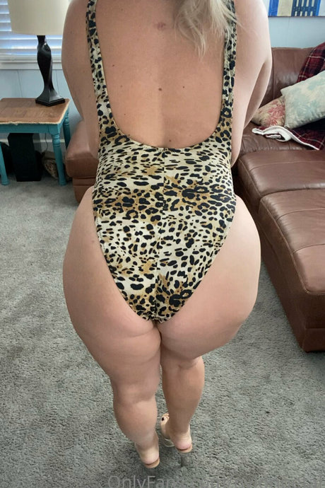 nylonpetal beautiful actress image