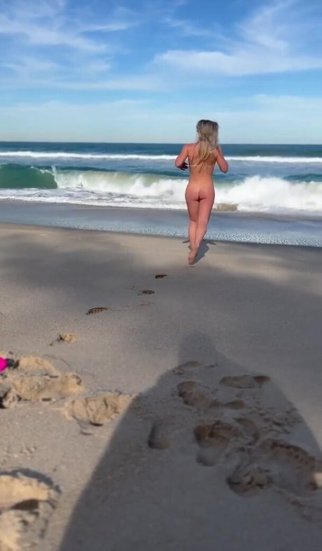 Abbylynnxxx naked pornstar photo