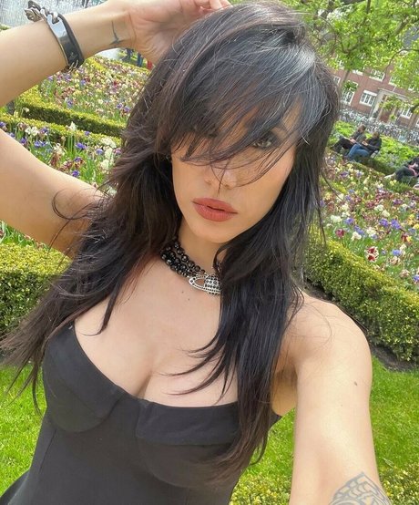 Cristina Valenzuela hot star image