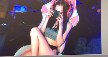 FrontDeskLady star porn pictures