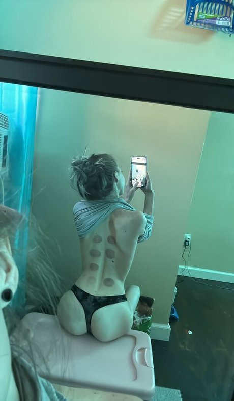 FrontDeskLady pornstar sexy galleries